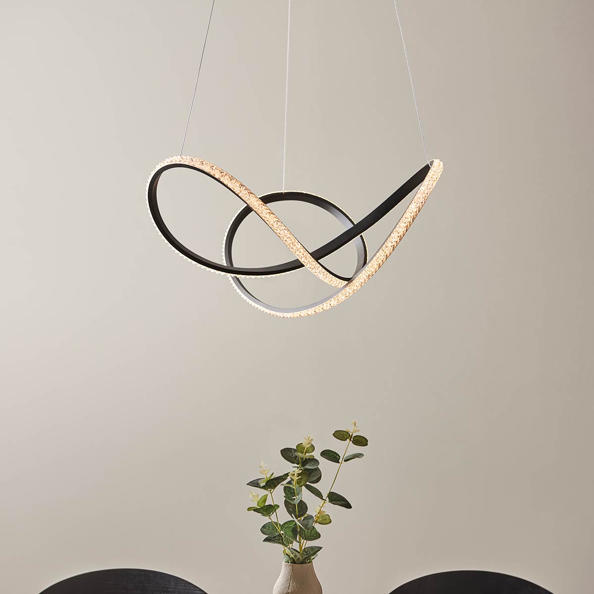 Modern Dimmable LED Spiral Ceiling Pendant in Black