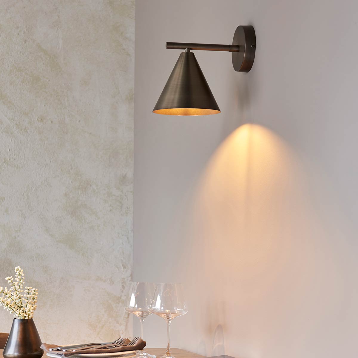 Classic Adjustable Single Metal Wall Light in Antique Bronze