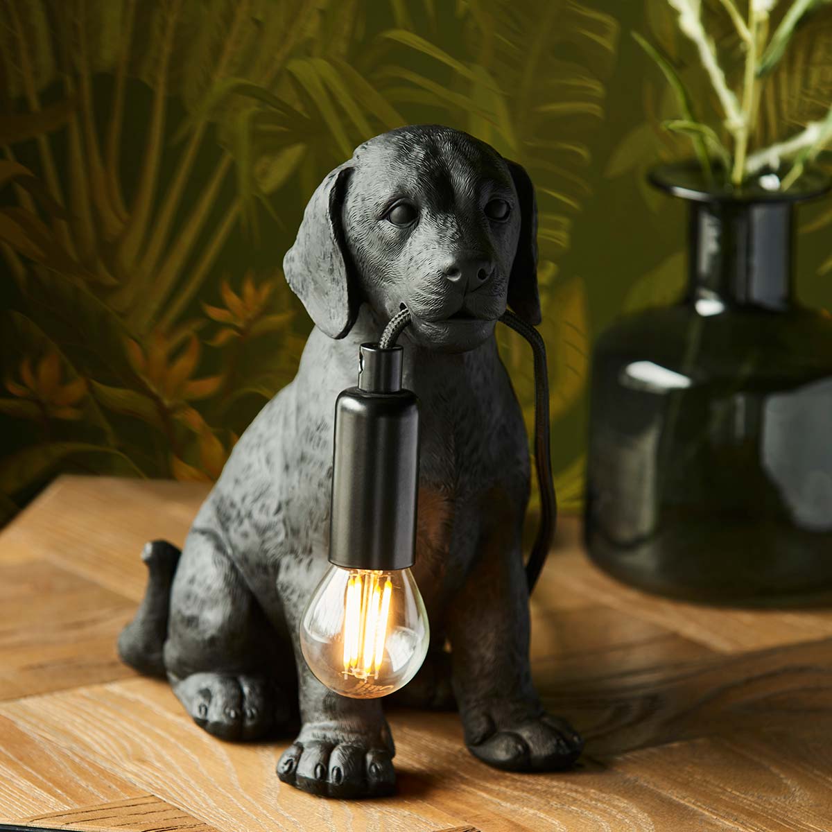 Labrador Puppy Table Lamp in Matt Black Finish