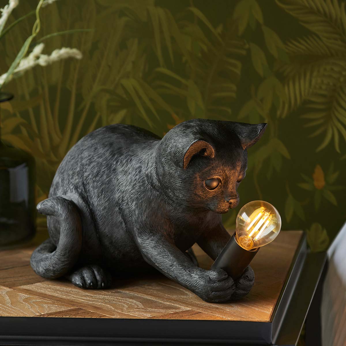 Kitten Table Lamp in Matt Black Finish