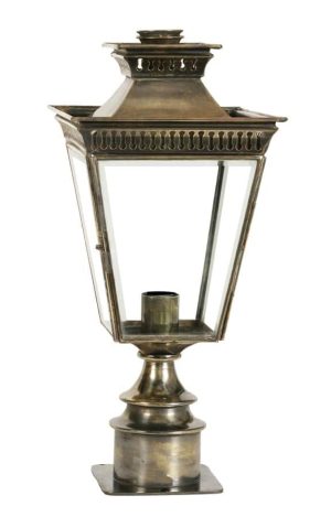 Pagoda Georgian period style short outdoor pillar lantern solid brass