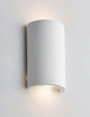 Crescent 2 light warm white LED paintable wall washer light in situ