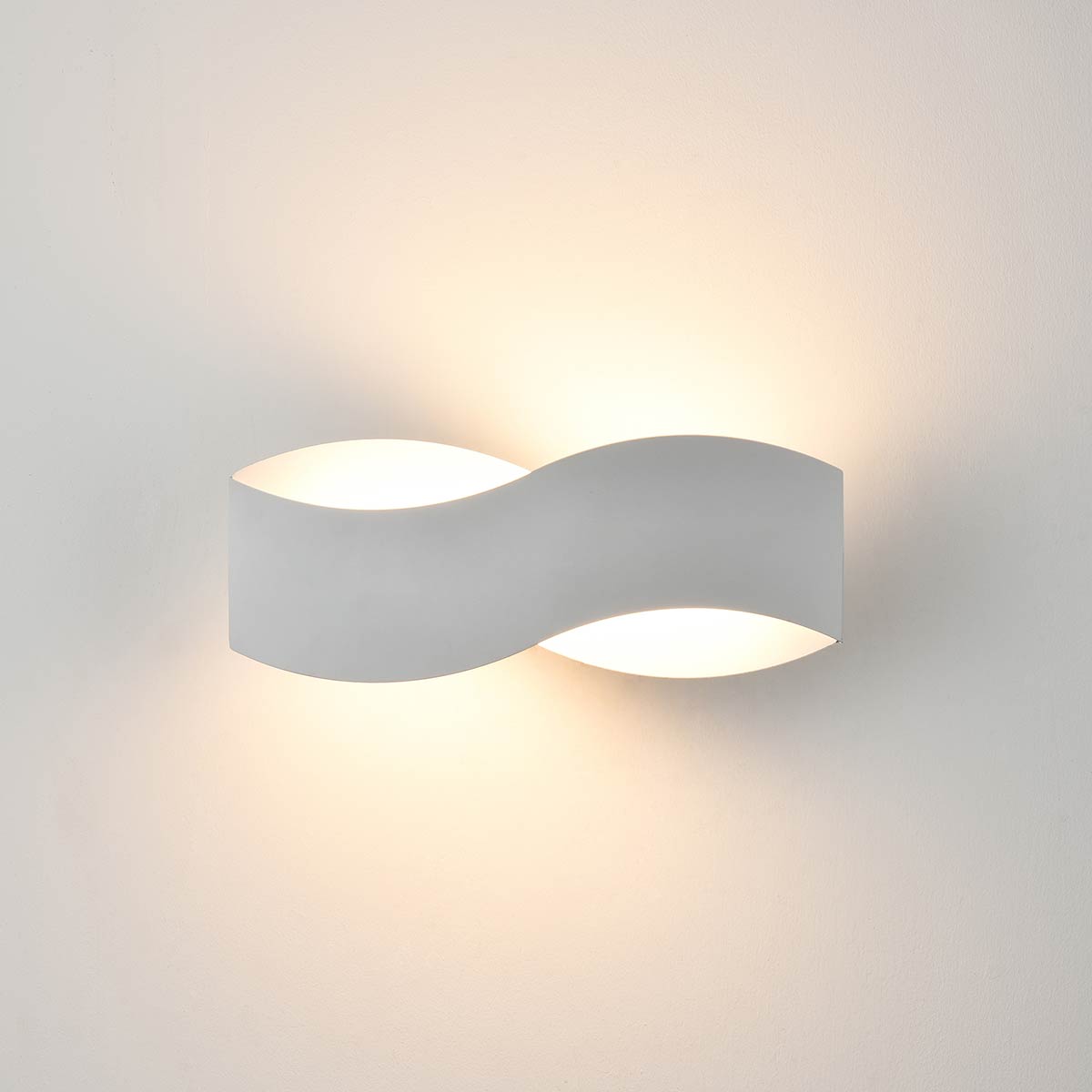 Infinity LED Modern Curved Wall Light in Matt White