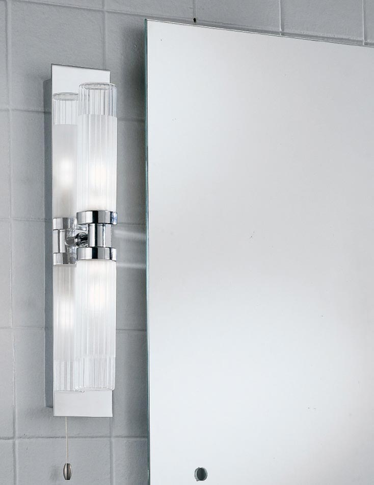 Quality 2 Lamp Switched Bathroom Wall Light Chrome Ribbed Glass IP44