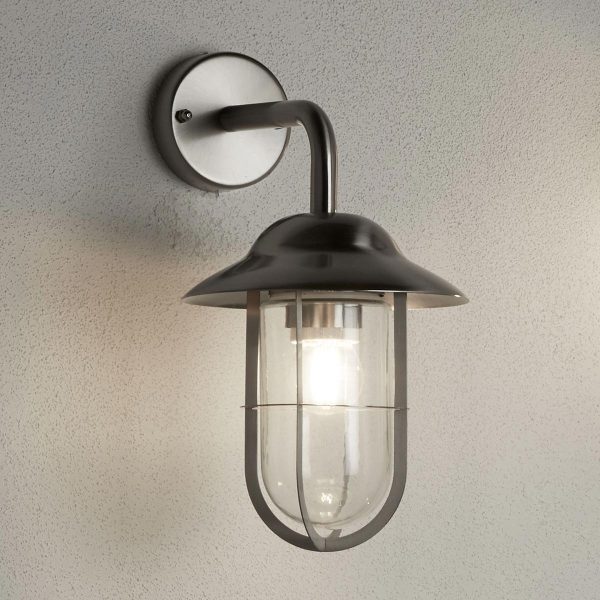 Toronto traditional 1 lamp well glass outdoor wall lantern in satin silver
